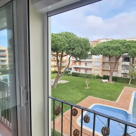 A 200 M De La Playa Con Vista A La Piscina Y Parking Cubierto Gratuito