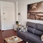 A 200 M De La Playa Con Vista A La Piscina Y Parking Cubierto Gratuito 公寓