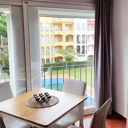 A 200 M De La Playa Con Vista A La Piscina Y Parking Cubierto Gratuito